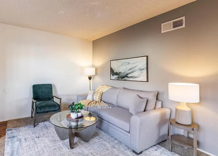 Landing Modern Apartment With Amazing Amenities