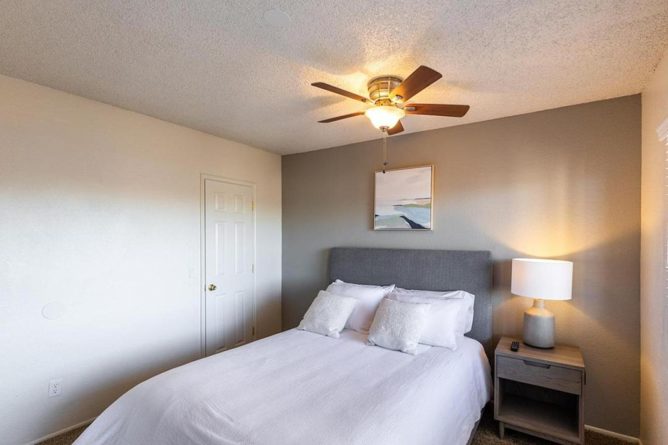 Landing Modern With Amazing Amenities *