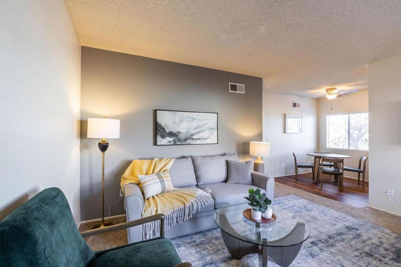 Landing Modern With Amazing Amenities