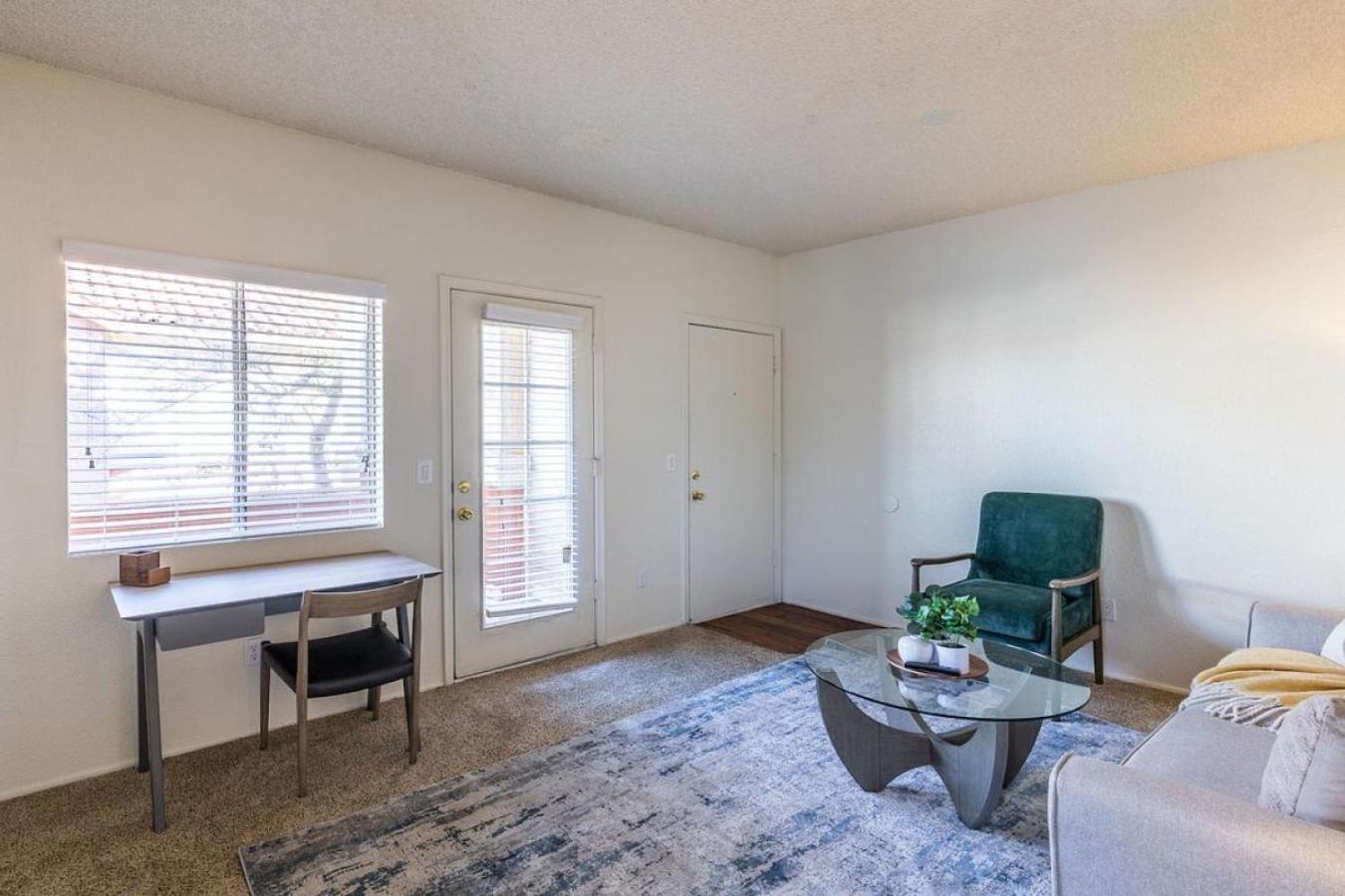 Apartment Landing Modern With Amazing Amenities Tucson